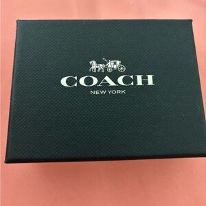 LIMITED EDITION 
Coach Black Women’s Accessory Card Case